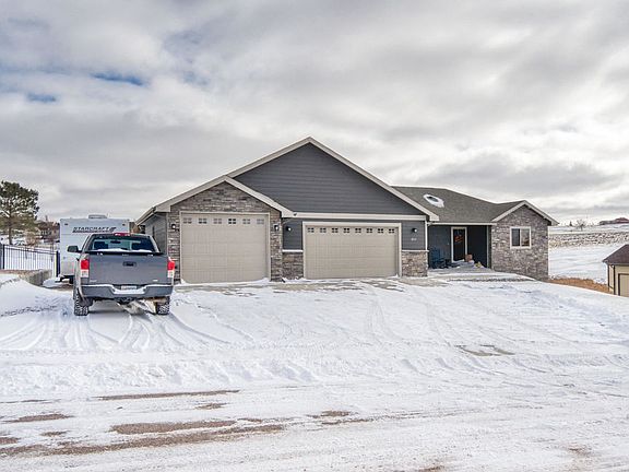 2nd image of 205 Mountain Shadow Dr