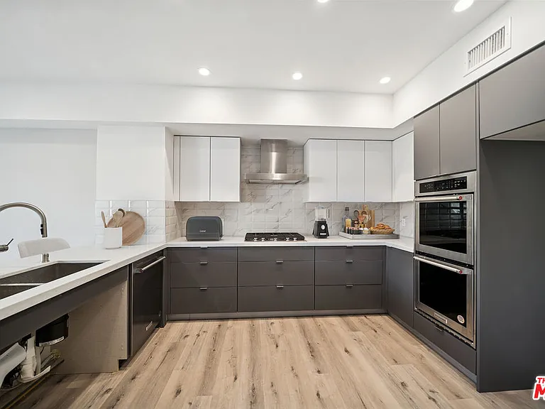 1051 S Corning St #501 — Photo 5