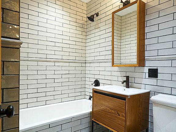 4th image of 194 Montrose Ave #3S