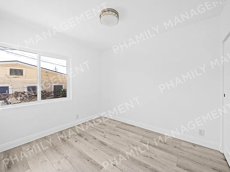2517 W Temple St #1 — Photo 10
