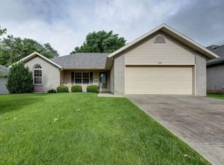 1609 S Meadowview Ave, Springfield, MO 65804