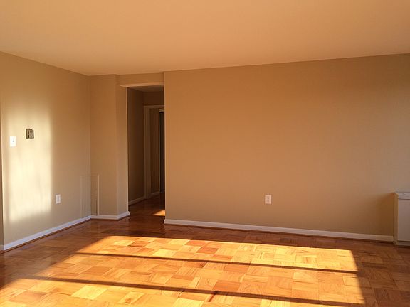 2nd image of 10201 Grosvenor Pl APT 1104
