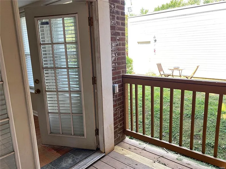 5375 Pershing Ave #1E — Photo 18