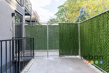 305 Kingsland Avenue