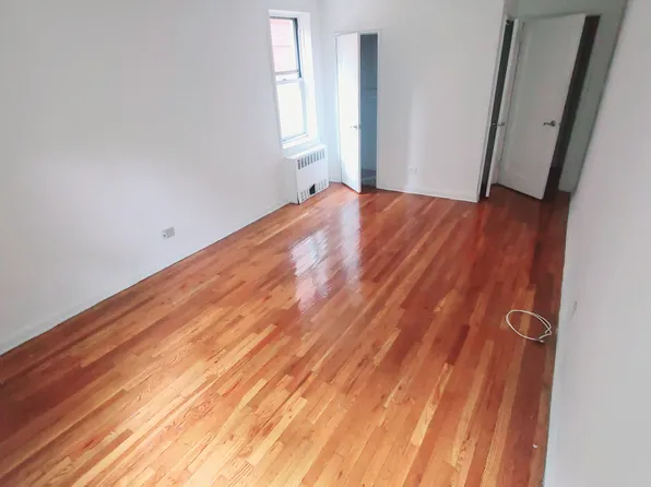 67-12 Yellowstone Boulevard image 9 of 14