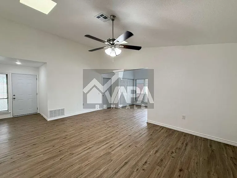 7729 Narrow Pass Dr — Photo 7