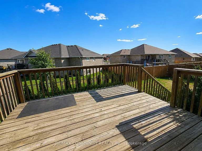 24 Sunshine Ln — Photo 22