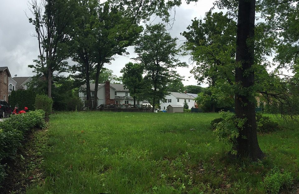 2nd image of 17 Allison Dr