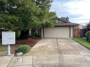 5 Trotter Ct, Sacramento, CA