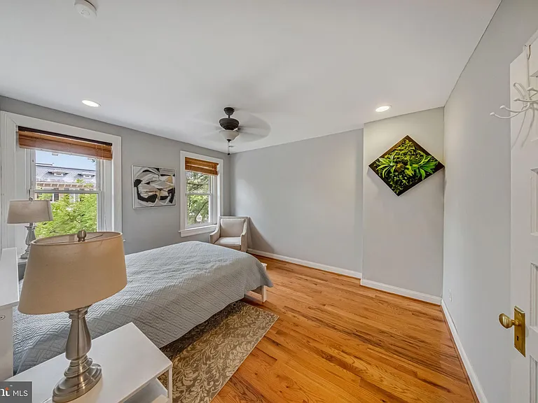 723 Quebec Pl NW — Photo 17