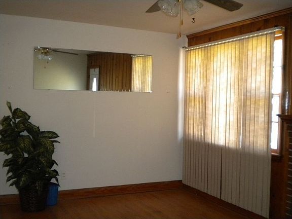 5th image of 1305 Gates St