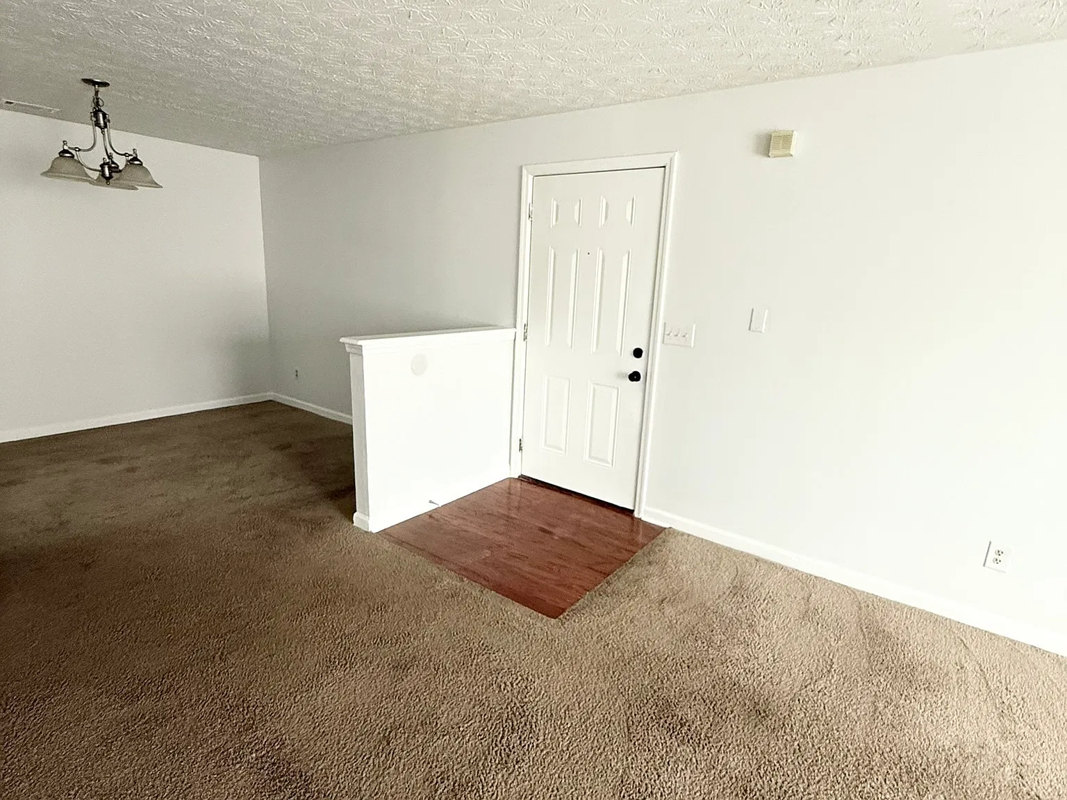 3 bed, 2.0 bath, 1292 sqft, $1,500 — Photo 4