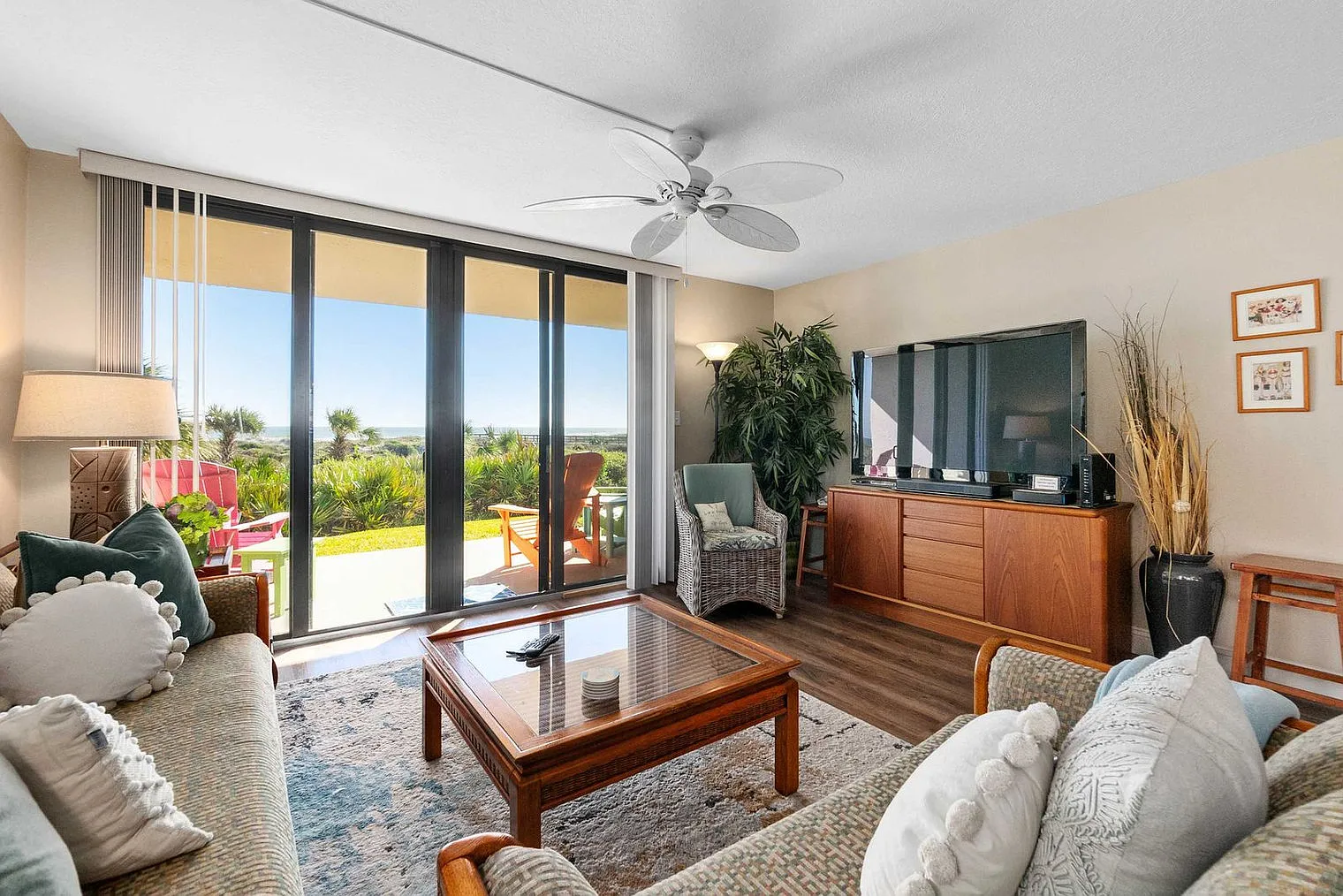 2 bed, 2.0 bath, 1453 sqft, $4,564 — Photo 1