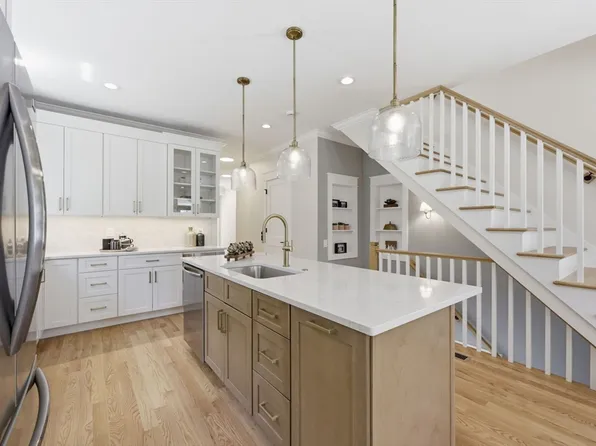33 Landy Ave, Florence, MA 01062