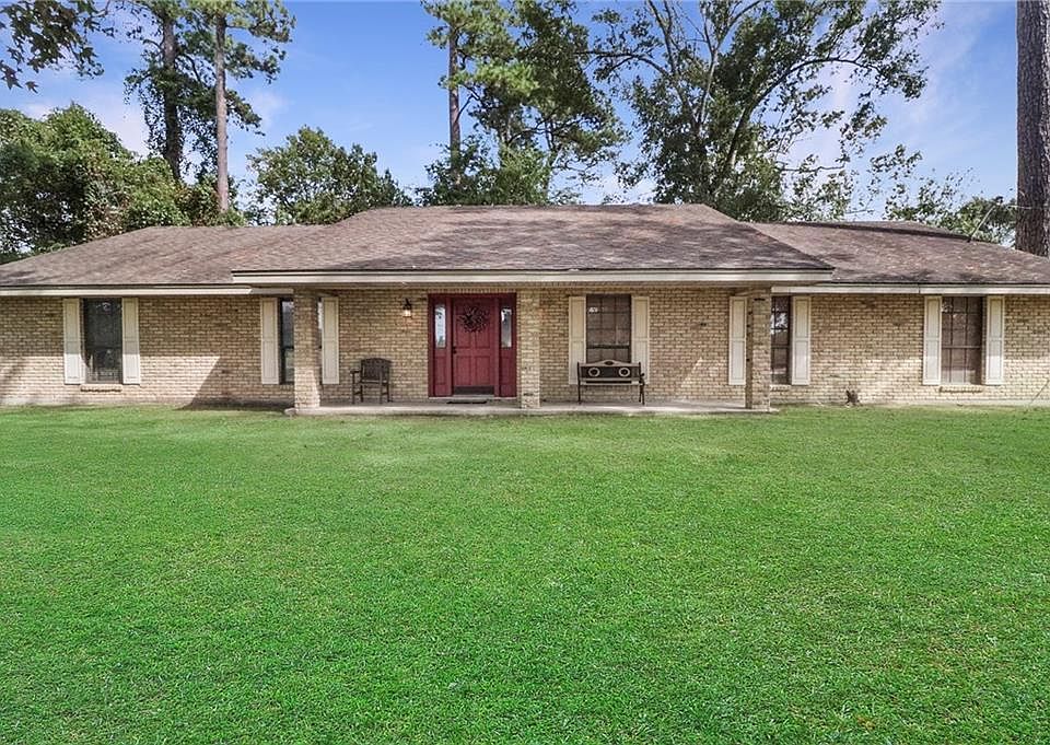 1st image of 2720 Timber Ln
