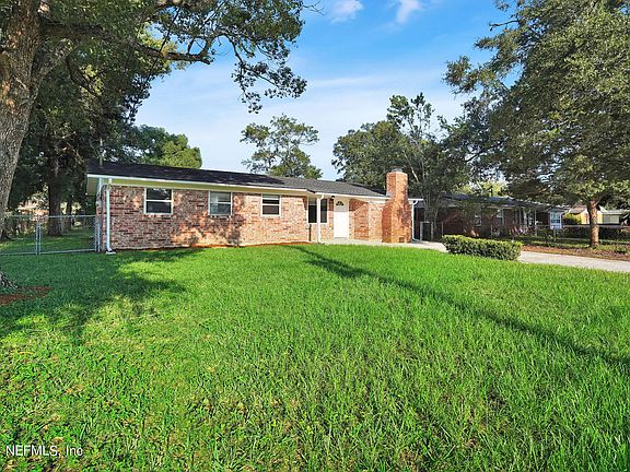3rd image of 10916 CHADRON Drive