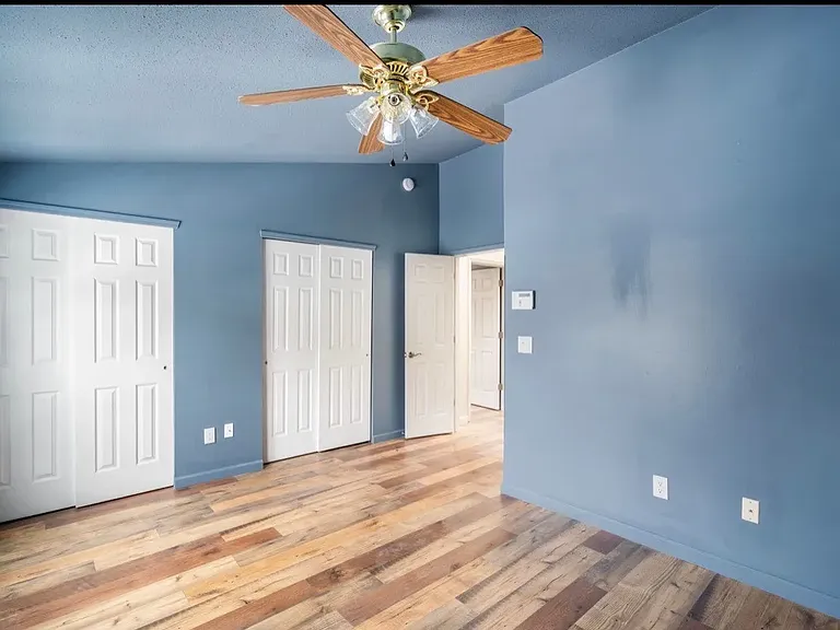 1221 Whispering Hills Dr — Photo 10