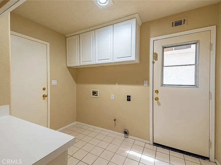 18 Hillrise — Photo 25