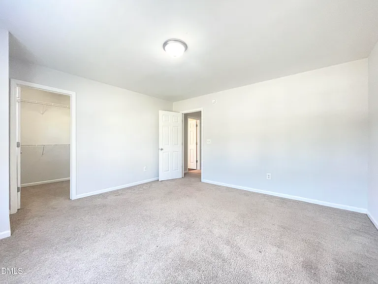 112 Taylors Creek Ct — Photo 29