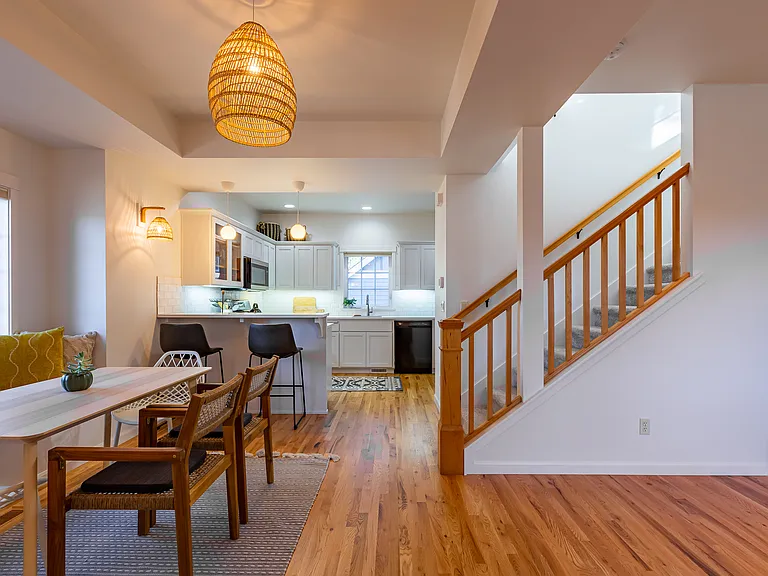 1378 NW Mount Washington Dr — Photo 8