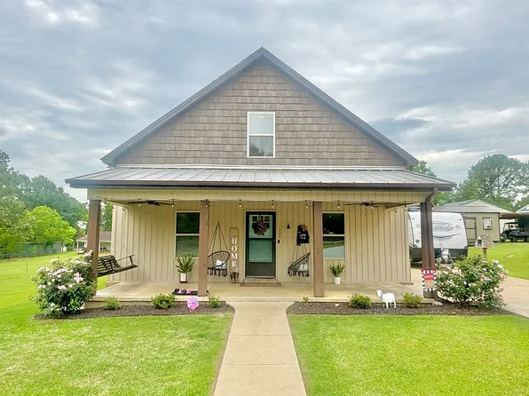 5290 Longview Rd, Elmore, AL 36025