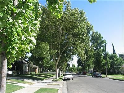 4th image of 2122 N Farris Ave