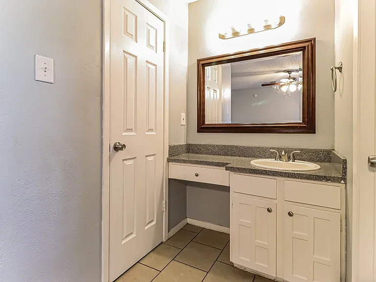 2821 Lana Cir — Photo 14