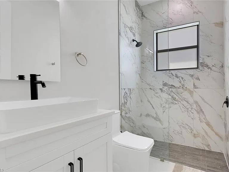 653 23rd St SW — Photo 32