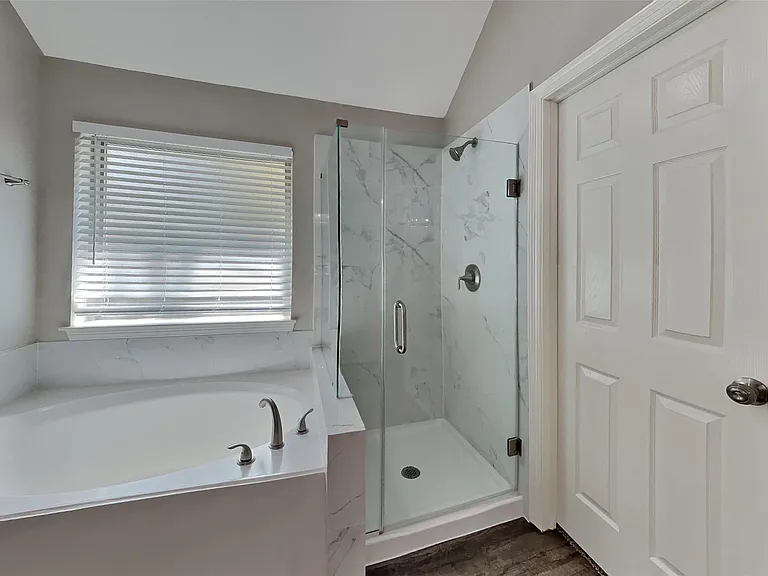 8227 Sports Haven Dr — Photo 10