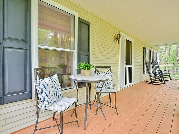 5th image of 3106 Leland Ln