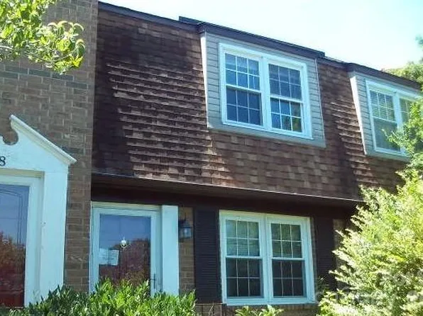 911 Nottingham Dr APT 19, Gastonia, NC 28054