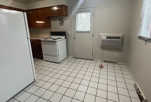 806 Mayfair Ave — Photo 14