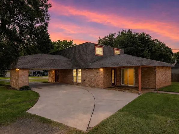 2403 Rosebud St, Nederland, TX 77627