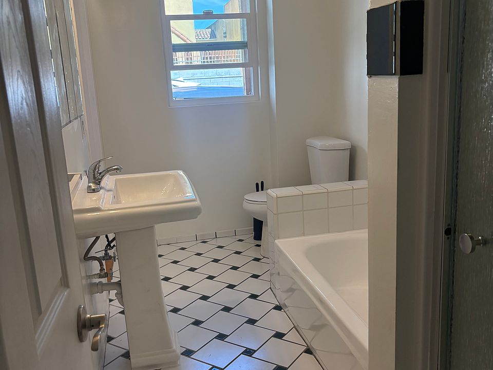 1st image of 434 N Lake St APT 2