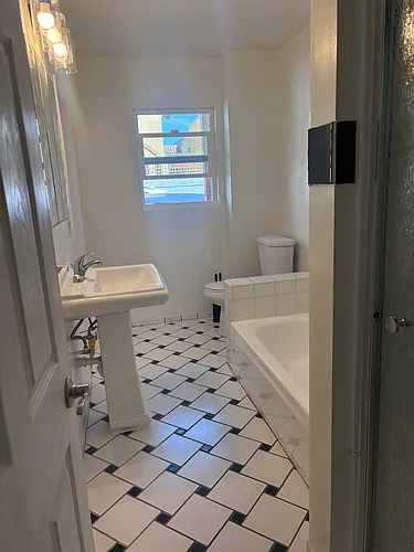 434 N Lake St #2 Photo 1