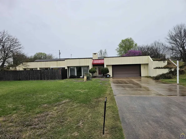 7224 SW 33rd St, Topeka, KS 66614