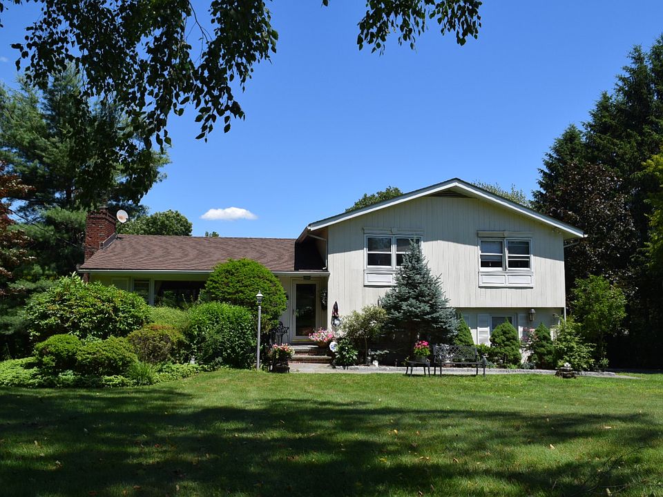 1st image of 857 Old Kensico Rd