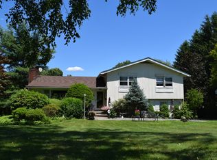 857 Old Kensico Rd, Thornwood, NY 10594