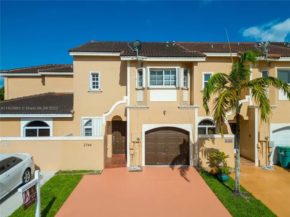 3744 SW 153rd Ct, Miami, FL 33185