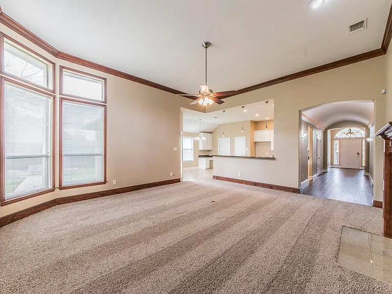 5212 Estrella Ln — Photo 4