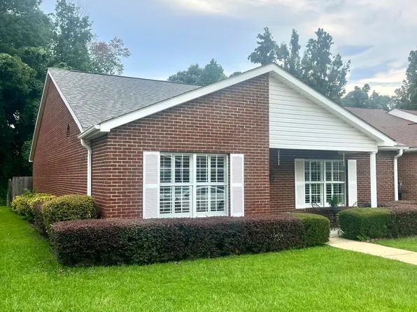1144 Watson Pl, Alexander City, AL 35010