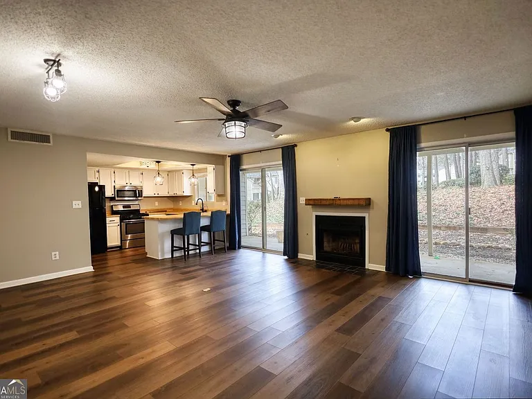 11 Doranne Ct SE #11 — Photo 12