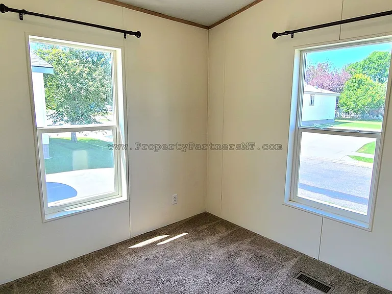 110 Sunlight Ave — Photo 9
