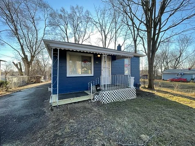 442 Cameron Ave photo 1