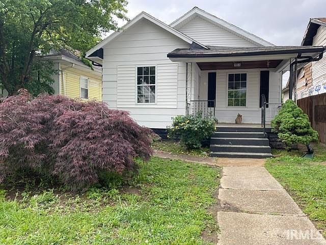 1st image of 914 W Missouri St