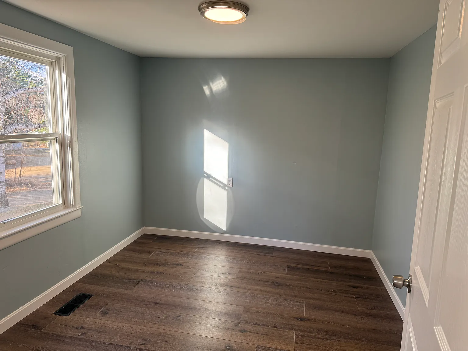 1 bed, 864 sqft, $1,400 — Photo 4