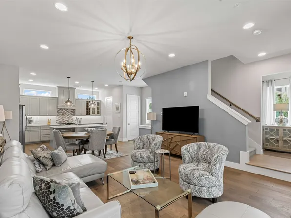 2741 Merrimac St #101, Fort Worth, TX 76107