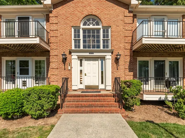 1515 E Franklin St APT 13, Chapel Hill, NC 27514