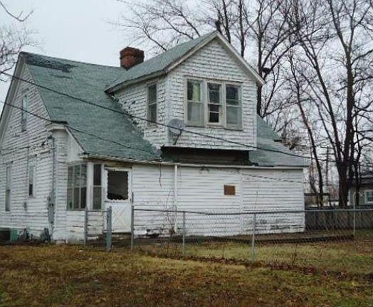 2nd image of 513 William St
