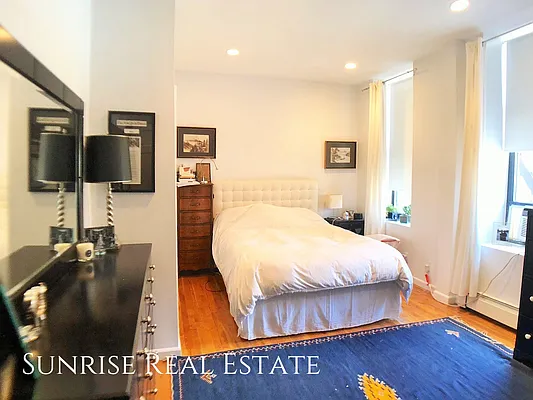 Rented by Sunrise Real Estate | media 13